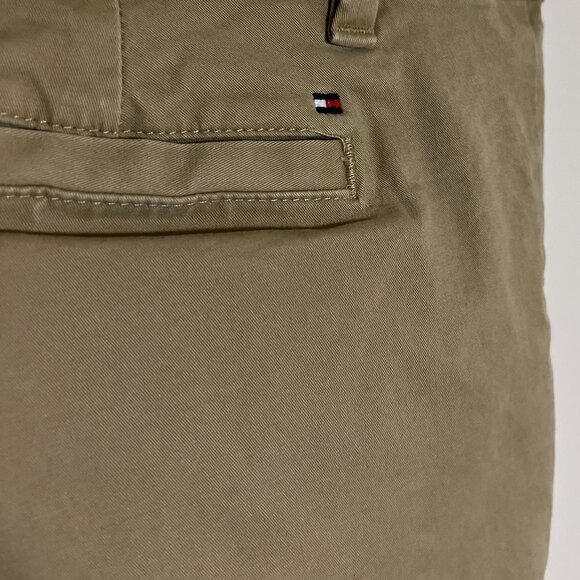 Tommy Hilfiger Chino Shorts in Khaki Color Size 8 - Picture 5 of 6